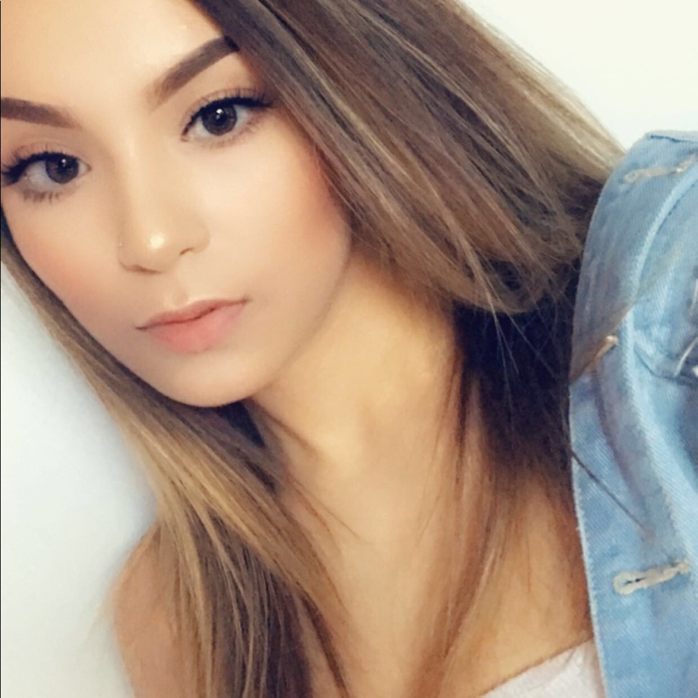 Meet your Posher, Lizbeth